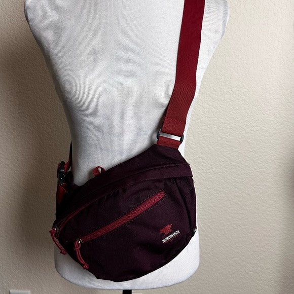 Mountainsmith Fanny Pack Waist Belt Bag Burgundy Canvas Pouch Cordura Unisex - Picture 1 of 9